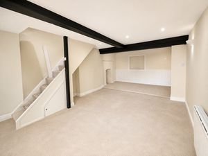 Sitting Room- click for photo gallery